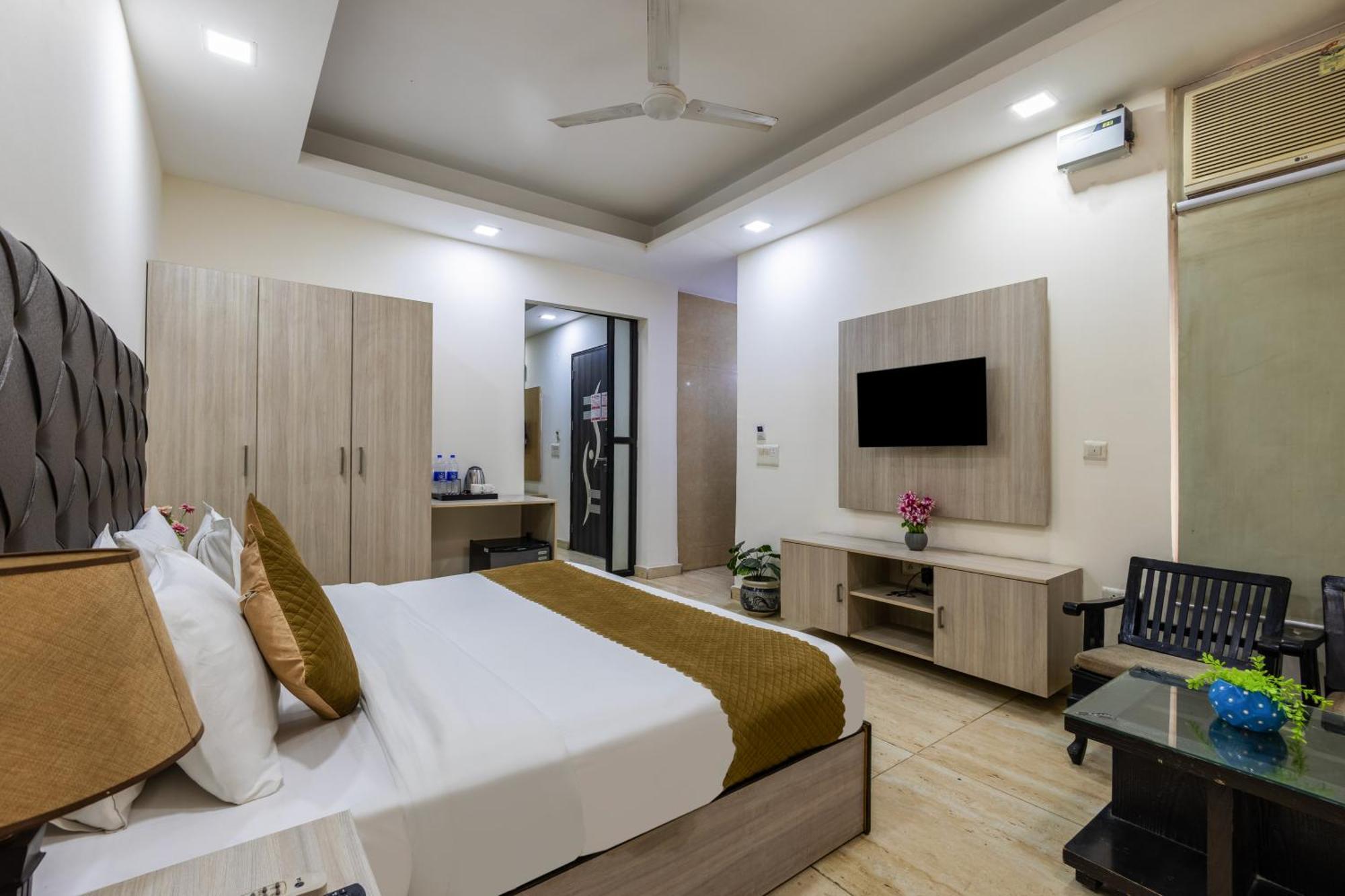 Kabul Hotel By Nexhub Palace - Medanta Gurgaon Extérieur photo